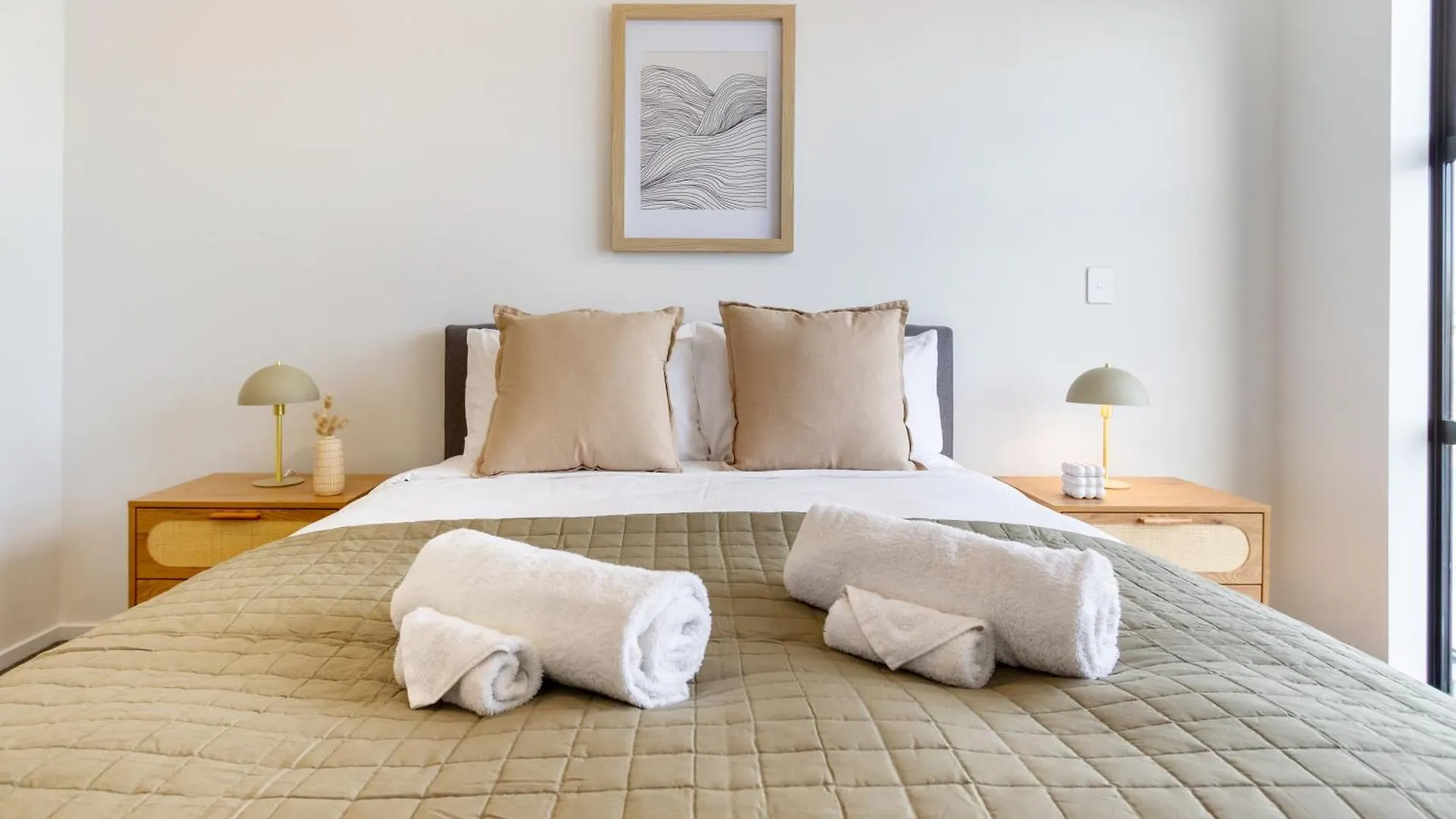 2 Bed, 2 Bath W Sofa Bed - Great Cafes Nearby Daire Christchurch Yeni Zelanda
